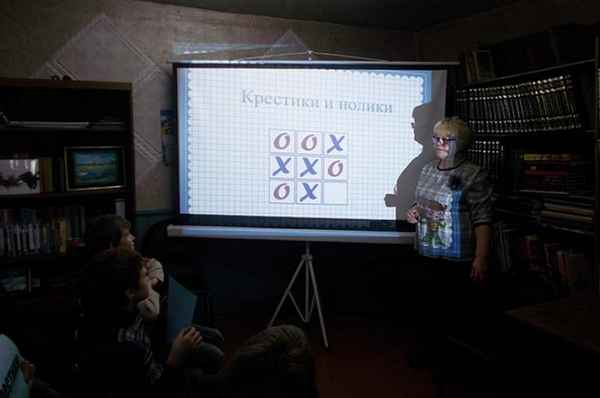 
    Интеллектуально-развлекательная игра "Крестики-нолики"

      